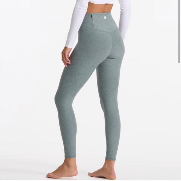 Vuori Pants - Vuori 7/8 leggings size small NWOT